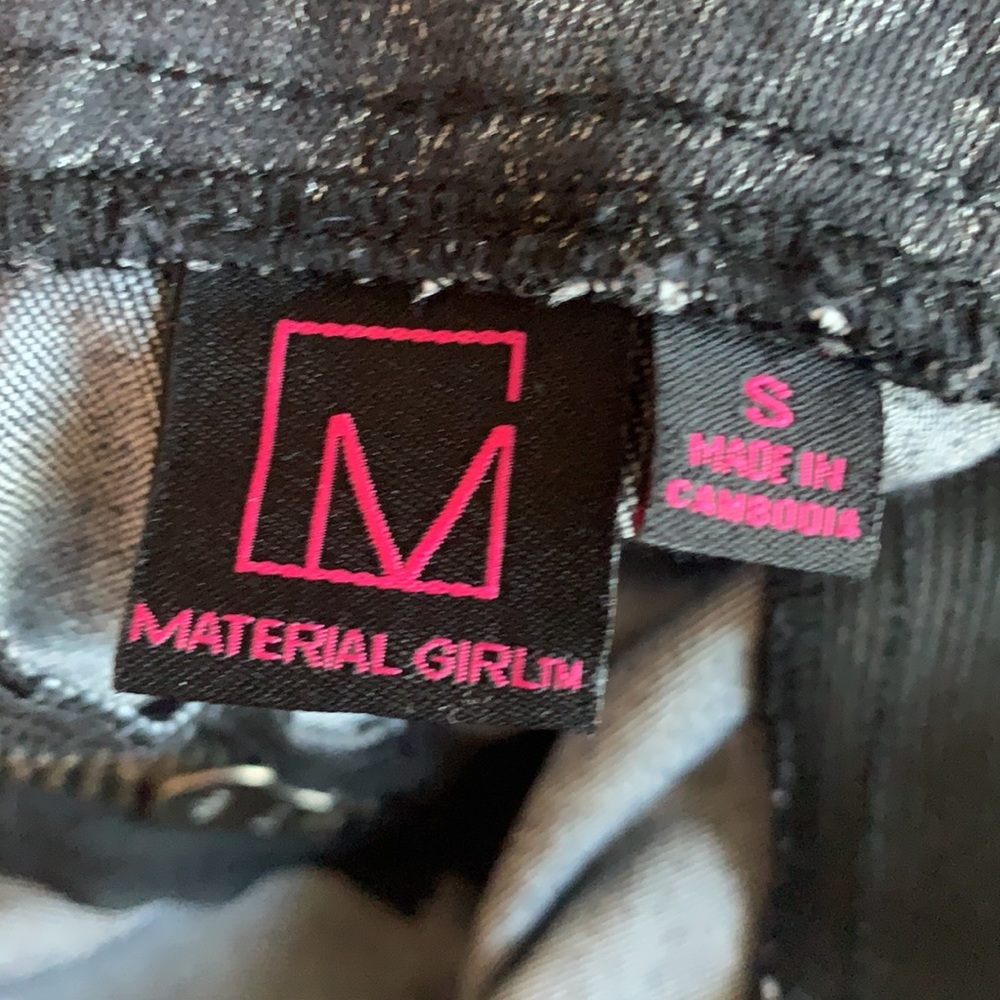 3/25 Snakeskin pattern mini skirt - Picture 4 of 6